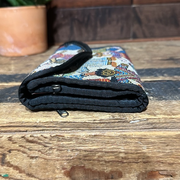 Vintage 80s Children of the World Tapestry Wallet - Picture 7 of 10